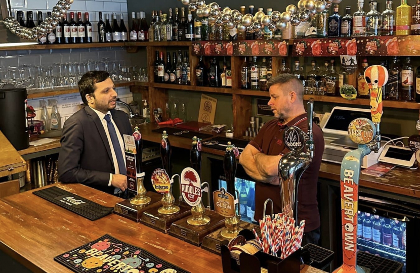 Saqib Bhatti MP visiting the Ale Rooms in Knowle